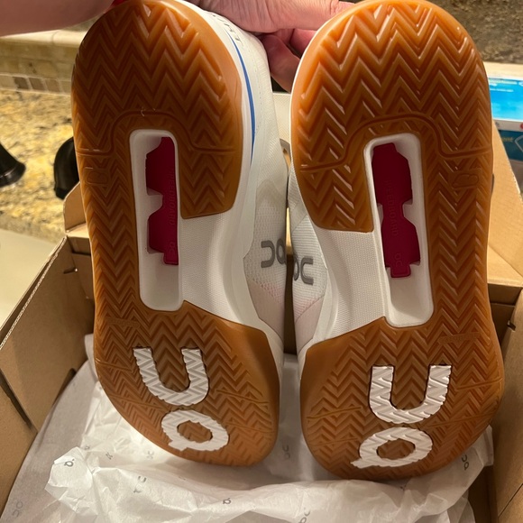 On Tennis The Roger ADV Pro Sneakers - Picture 5 of 6